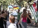 Парламент Белоруссии не спешит обсуждать признание независимости ЮО и Абхазии. Хотя 2 апреля уже собирался Парламент Белоруссии не спешит обсуждать признание независимости ЮО и Абхазии. Хотя 2 апреля уже собирался