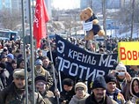 Приморская КПРФ получила второе предупреждение - теперь за плакат "Путлер капут!" Приморская КПРФ получила второе предупреждение - теперь за плакат "Путлер капут!"