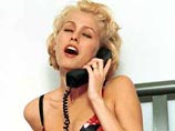 Американских журналистов, пытавшихся в четверг дозвониться в Белый дом, ждал сюрприз - вместо участия в пресс-брифинге приятный женский голос предложил им заняться сексом по телефону