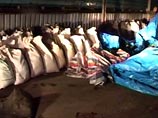 Полиция Нигерии схватила великовозрастного наркодилера, который скопил у себя дома 6,5 тонны наркотиков. Теперь сыщики ищут тех, кто был связан с своеобразным рекордсменом преступного мира, получившим прозвище "деда Сулеймана"