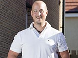 31-летний англичанин Лоуренс Стюарт из города Батгейт (Западный Лотиан) может считаться рекордсменом по числу заболеваний одной из самых опасных болезней - раком. За последние 17 лет признаки этой смертельной болезни появлялись у него восемь раз 31-летний англичанин Лоуренс Стюарт из города Батгейт (Западный Лотиан) может считаться рекордсменом по числу заболеваний одной из самых опасных болезней - раком. За последние 17 лет признаки этой смертельной болезни появлялись у него восемь раз