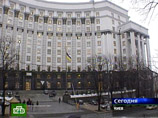 По словам Ющенко, президентские выборы должны пройти при условии проведения досрочных парламентских выборов и внесении изменений в избирательное законодательство, предусматривающих выборы по открытым спискам