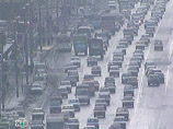 Весенний снегопад вернул в Москву колоссальные пятничные пробки