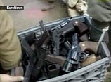 Британский полисмен устроил "распродажу" 100 единиц списанного в утиль оружия