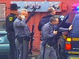 Полиция окружила здание, в котором находится вооруженный мужчина, передает телевидение штата Нью-Йорк