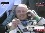 "Союз ТМА-13" в 11:16 по московскому времени доставил на Землю экипаж МКС-18 - Юрия Лончакова и Майкла Финка, а также космического туриста Чарльза Симони