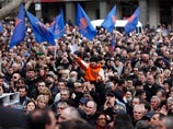 В митинге принимают участие члены ведущих оппозиционных партий страны, их сторонники, представители различных общественных организаций, простые граждане В митинге принимают участие члены ведущих оппозиционных партий страны, их сторонники, представители различных общественных организаций, простые граждане