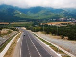 По словам руководителя управления, в соответствии с утвержденным графиком, начало строительства четырех развязок в Центральном районе Сочи - 2009 год По словам руководителя управления, в соответствии с утвержденным графиком, начало строительства четырех развязок в Центральном районе Сочи - 2009 год
