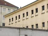 Британский спецназ подавил бунт в тюрьме Эшуэлл Британский спецназ подавил бунт в тюрьме Эшуэлл
