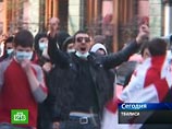 Основная акция протеста в Тбилиси переместилась к резиденции Саакашвили, она будет круглосуточной