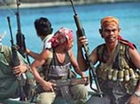 Сомалийские пираты атаковали три судна за день