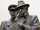 В Киеве открыли памятник киногероям-сыщикам Жеглову и Шарапову В Киеве открыли памятник киногероям-сыщикам Жеглову и Шарапову