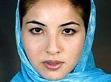 Американская журналистка иранского происхождения, обвиняемая Ираном в шпионаже в пользу США, приговорена иранским судом к восьми годам тюрьмы. 31-летняя Роксана Сабери была арестована в январе нынешнего года