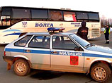 В Ярославле неизвестные разгромили автобус с болельщиками ФК "Волга" В Ярославле неизвестные разгромили автобус с болельщиками ФК "Волга"