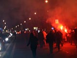 Десятки антифашистов задержаны в центре Москвы. Среди них журналист РЕН ТВ, ему грозили подбросить оружие и наркотики Десятки антифашистов задержаны в центре Москвы. Среди них журналист РЕН ТВ, ему грозили подбросить оружие и наркотики