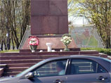В Бресте к памятнику Ленину возложили унитаз. За "мелкое хулиганство" наказан оппозиционер
