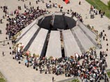 Армения в пятницу отмечает День поминовения соотечественников, в начале прошлого века ставших жертвами массовых убийств в Турции