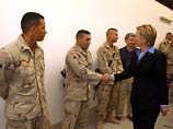 Госсекретарь США Хиллари Клинтон прибыла с необъявленным визитом в Багдад