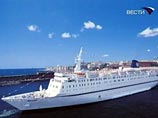 Итальянское круизное судно отбилось от пиратов огнем, поставив жизни пассажиров под угрозу Итальянское круизное судно отбилось от пиратов огнем, поставив жизни пассажиров под угрозу