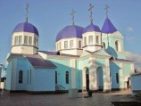 В Грозном освящен отреставрированный православный храм