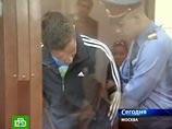 Майор Евсюков в настоящий момент арестован. Его уголовное дело передано в следственное управление СКП по Москве. Убийцу ждет психиатрическая экспертиза, которая может занять более месяца Майор Евсюков в настоящий момент арестован. Его уголовное дело передано в следственное управление СКП по Москве. Убийцу ждет психиатрическая экспертиза, которая может занять более месяца
