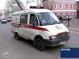 Узнав, что пациентка недавно вернулась из США, в квартиру на Смоленской площади приехали санитарные врачи и несколько бригад "скорой помощи" Узнав, что пациентка недавно вернулась из США, в квартиру на Смоленской площади приехали санитарные врачи и несколько бригад "скорой помощи"