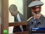 Майору милиции Денису Евсюковупредъявлены обвинения по трем уголовным статьям: "убийство двух и более лиц из хулиганских побуждений", "покушение на убийство двух и более лиц из хулиганских побуждений" и "незаконное приобретение, хранение оружия" Майору милиции Денису Евсюковупредъявлены обвинения по трем уголовным статьям: "убийство двух и более лиц из хулиганских побуждений", "покушение на убийство двух и более лиц из хулиганских побуждений" и "незаконное приобретение, хранение оружия"