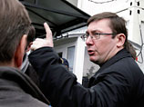 Глава МВД Украины с сыном устроили в аэропорту Германии пьяный дебош Глава МВД Украины с сыном устроили в аэропорту Германии пьяный дебош