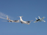Российские бомбардировщики отлетали 15 часов над Арктикой под присмотром шести самолетов НАТО