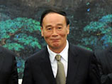 Вице-премьер Госсовета КНР предложил бороться с кризисом "обеими руками"