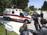 Сотрудники иммиграционных властей США забрали бывшего охранника фашистского концлагеря Джона Демьянюка из его дома в Кливленде (штат Огайо) для депортации в Германию Сотрудники иммиграционных властей США забрали бывшего охранника фашистского концлагеря Джона Демьянюка из его дома в Кливленде (штат Огайо) для депортации в Германию