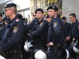 Австрийская полиция задержала подростков, устроивших неонацистскую провокацию в бывшем концлагере Эбензее Австрийская полиция задержала подростков, устроивших неонацистскую провокацию в бывшем концлагере Эбензее