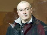 Между тем, в ходе заседания Ходорковский вновь выразил недоумение в связи с тем, что сторона обвинения не арестовала имущество, которое, по ее мнению, было куплено на похищенную нефть