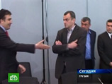 Саакашвили предложил оппозиции совместно разработать новую конституцию Грузии, но та отказывается
