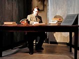Обезглавивший воскового Гитлера житель Германии оштрафован на 900 евро Обезглавивший воскового Гитлера житель Германии оштрафован на 900 евро
