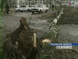 В центральной России объявлено штормовое предупреждение. Москва замерла в "погодных" пробках В центральной России объявлено штормовое предупреждение. Москва замерла в "погодных" пробках