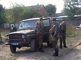 Это не первое нападение на семью Героевых. Ранее, 20 апреля, неизвестными был обстрелян из гранатометов и огнеметов дом Героевых. Тогда погибла сестра главы Сунженского РОВД, а он и его брат получили огнестрельные ранения Это не первое нападение на семью Героевых. Ранее, 20 апреля, неизвестными был обстрелян из гранатометов и огнеметов дом Героевых. Тогда погибла сестра главы Сунженского РОВД, а он и его брат получили огнестрельные ранения