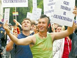 Как в Москве: рижским геям запретили пройти парадом по латвийской столице
Как в Москве: рижским геям запретили пройти парадом по латвийской столице