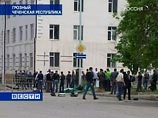 В Грозном в результате взрыва, прогремевшего у здания МВД Чечни, по предварительным данным, погибли два милиционера, раненых нет В Грозном в результате взрыва, прогремевшего у здания МВД Чечни, по предварительным данным, погибли два милиционера, раненых нет