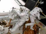 Астронавты Atlantis вышли в открытый космос, чтобы установить на Hubble новую камеру
