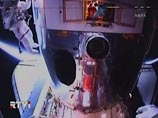 Астронавты космического корабля Atlantis в четвертый раз вышли в открытый космос для ремонта телескопа Hubble