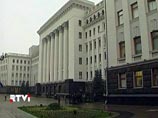 Ющенко "пошел навстречу" главе своего секретариата Виктору Балоге - тот уволен