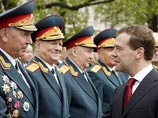 Президент неоднократно заявлял о недопустимости фальсификации истории, в том числе Великой Отечественной войны. В записи в своем видеоблоге накануне Дня Победы он отметил, что попытки фальсификаций "становятся все более жесткими, злыми, агрессивными" Президент неоднократно заявлял о недопустимости фальсификации истории, в том числе Великой Отечественной войны. В записи в своем видеоблоге накануне Дня Победы он отметил, что попытки фальсификаций "становятся все более жесткими, злыми, агрессивными"