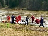 К поискам туристов, пропавших в Пермском крае, подключат водолазов и вертолет
