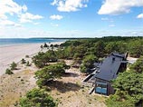 Дом Ингмара Бергмана на шведском острове Форе, где режиссер прожил последние 47 лет, выставлен на аукцион Christie's