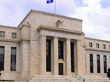 ФРС: высок риск  продолжения падения экономики 
