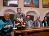 В работе форума приняли участие профессор института востоковедения РАН В. Андросов, профессор Института этнологии и антропологии РАН буддолог Н. Жуковская, профессор СПбГУ Е. Островская-младшая, президент Российской ассоциации буддистов школы Карма-Кагью В работе форума приняли участие профессор института востоковедения РАН В. Андросов, профессор Института этнологии и антропологии РАН буддолог Н. Жуковская, профессор СПбГУ Е. Островская-младшая, президент Российской ассоциации буддистов школы Карма-Кагью