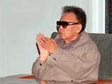 Ким Чен Ир в день ядерного испытания посетил концерт военных из женской роты Ким Чен Ир в день ядерного испытания посетил концерт военных из женской роты