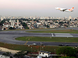 В Бразилии из-за "болтанки" в самолете ранены больше 20 человек