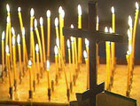 Каждая зажженная в этот день свеча - это символ молитвы о спасении еще нерожденных младенцев от гибели в результате аборта